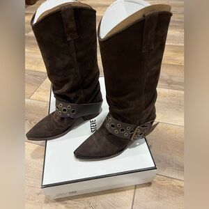 Steve Madden Ashwood Dark Brown Suede Boots